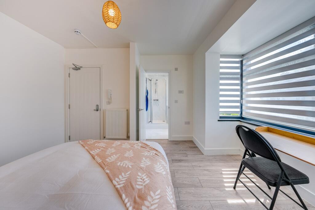 Main image of property: Large Room in Trosley Avenue, Gravesend