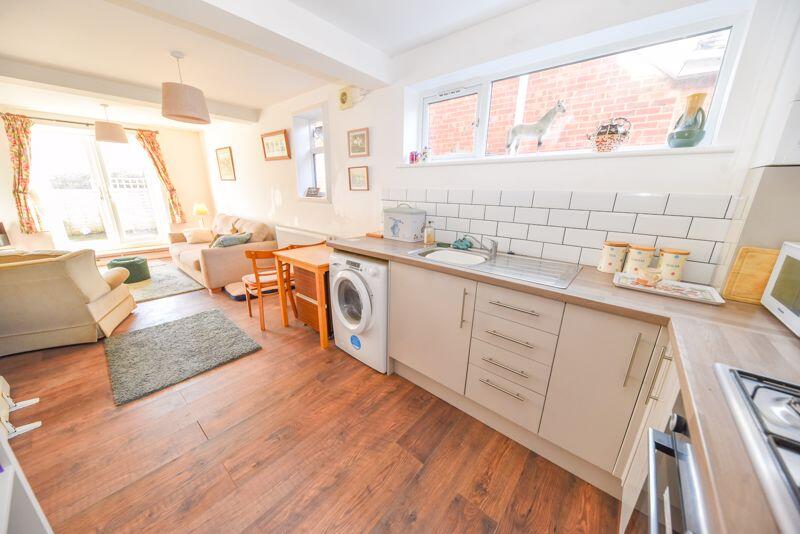1-bed flat on Durrants Road, Rowlands Castle, £159,995