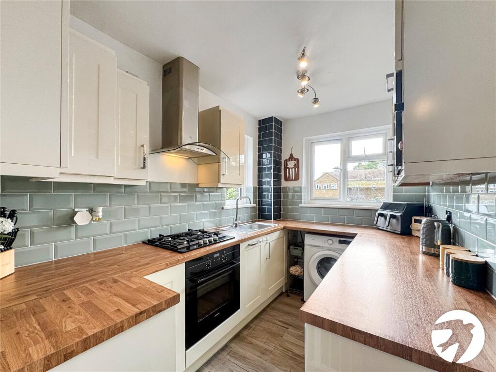 Commonwealth Close, Sittingbourne, Kent, ME10 photo 4