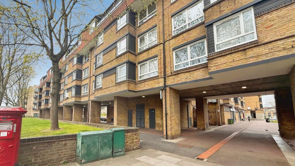 Main image of property: Whinchat Road, London, SE28