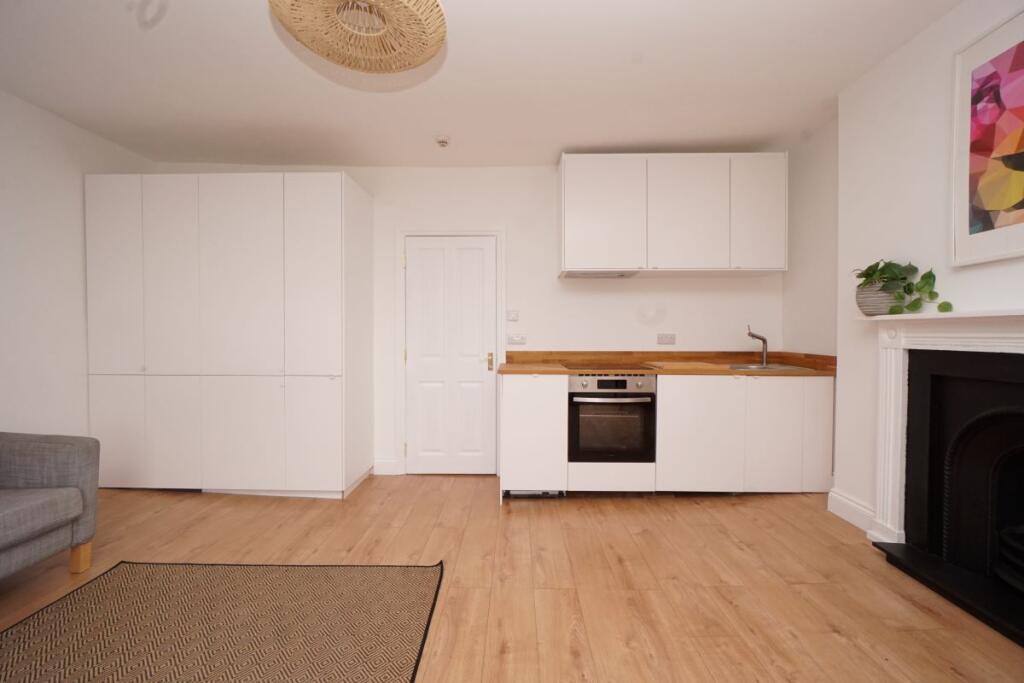 House in Tonbridge - More