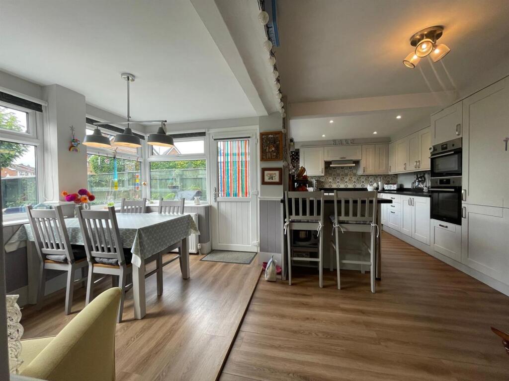 112 Thirsk Road, Northallerton photo 4