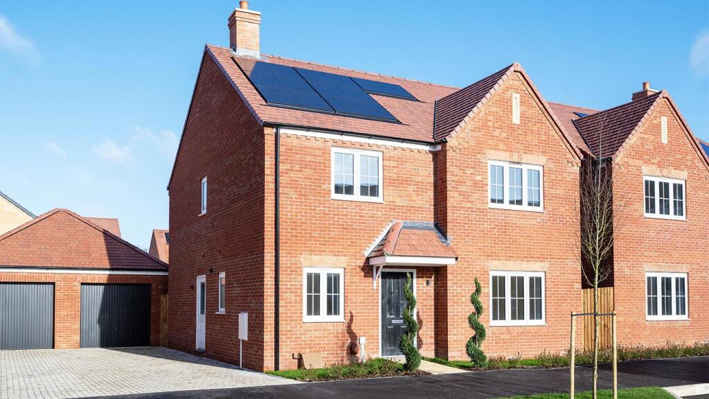 Main image of property: Salhouse Road,
Sprowston,
Norwich,
NR13 6LA