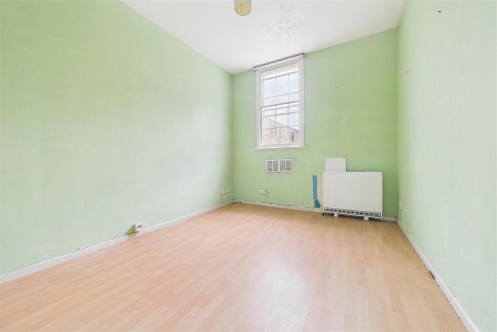 Additional image 7 of Flat | Basic Updating | BA1