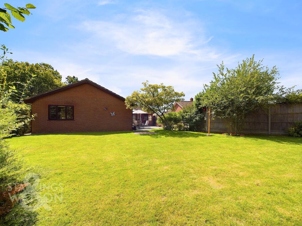 3-bed detached on Snow Street, Roydon, Diss, £425,000