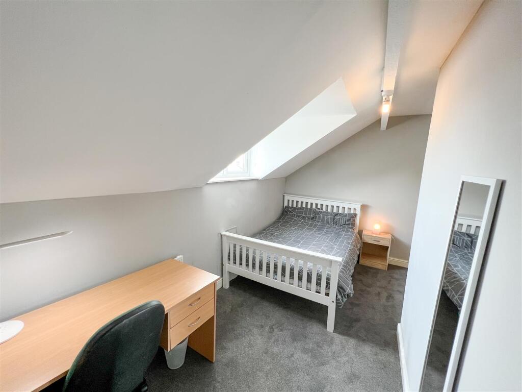 House in Sheffield, South Yorkshire - View 2