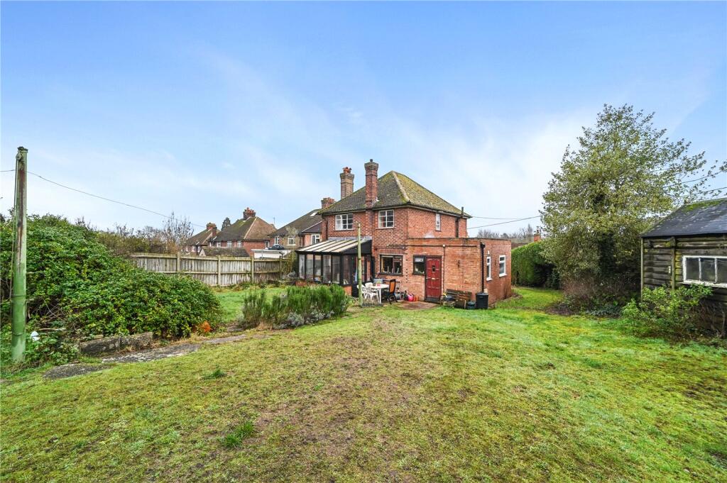 Colchester Road, Lawford, Manningtree, Essex, CO11 photo 4