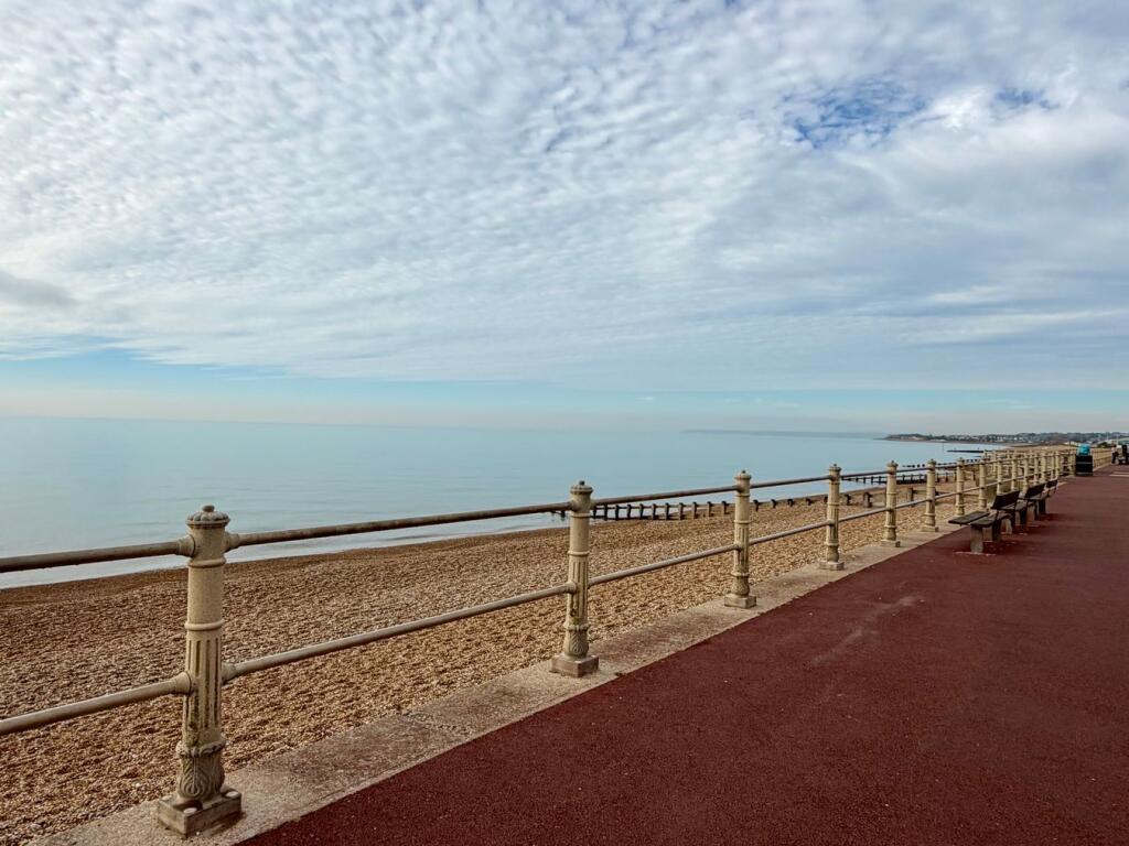 Apartment in St. Leonards-on-Sea, West Marina - View 3