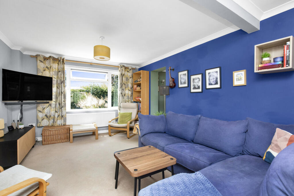 Heather Close, West Ashling, Chichester photo 4
