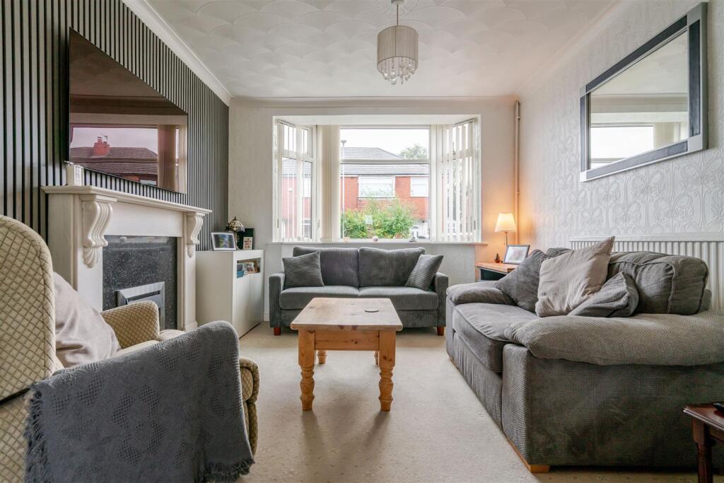 House in Leigh, Hooten Gardens, Bedford - View 3