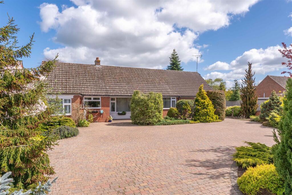 Main image of property: Poplar Close, Oversley Green, Alcester
