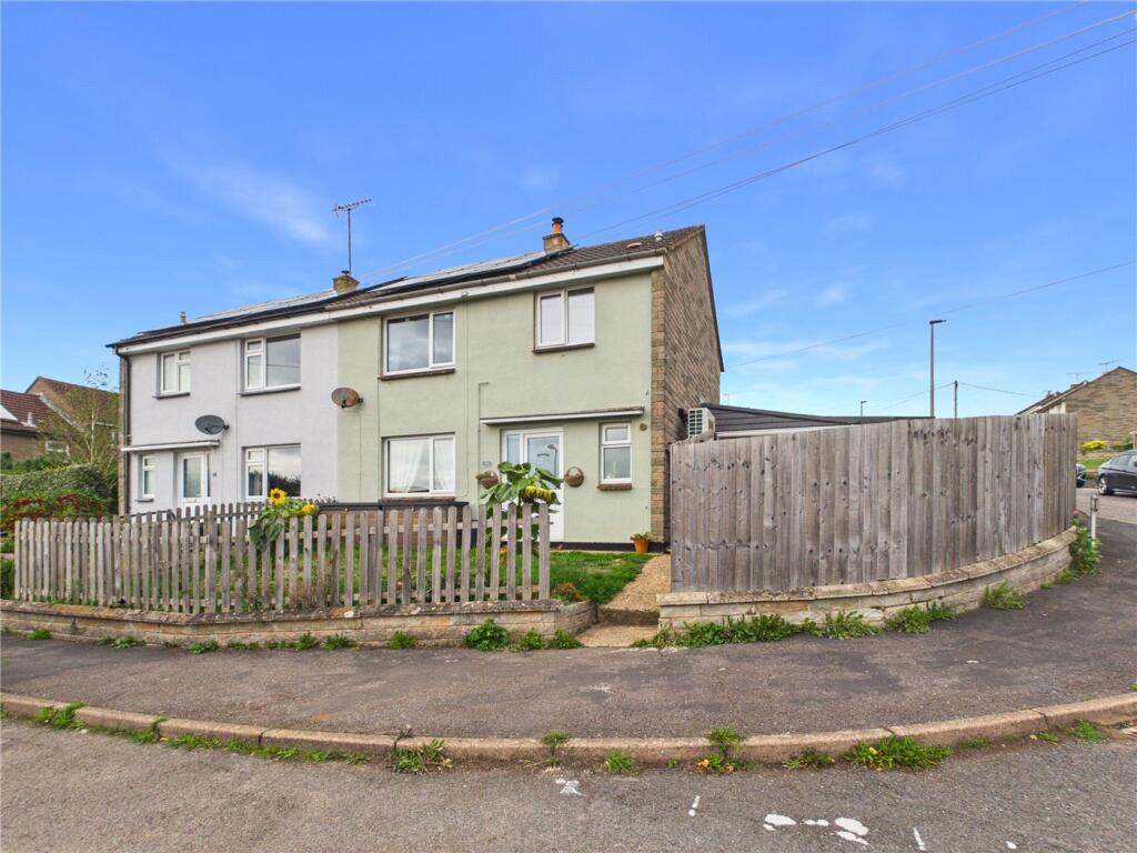 3-bed semi-detached on Godfreys Gardens, Bow, Crediton, Devon, EX17, £250,000