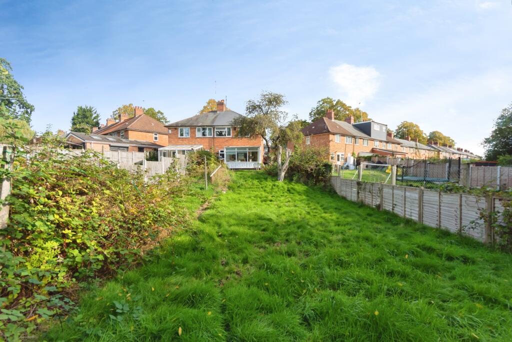 House in Birmingham, West Midlands - More