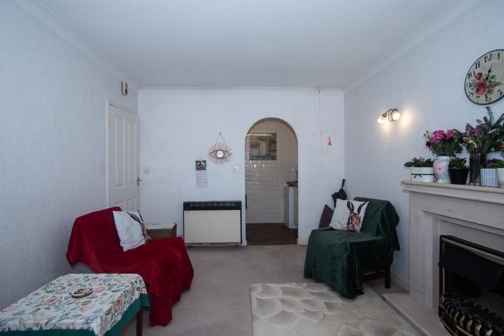 Park Lane, Stockport, SK12 photo 4