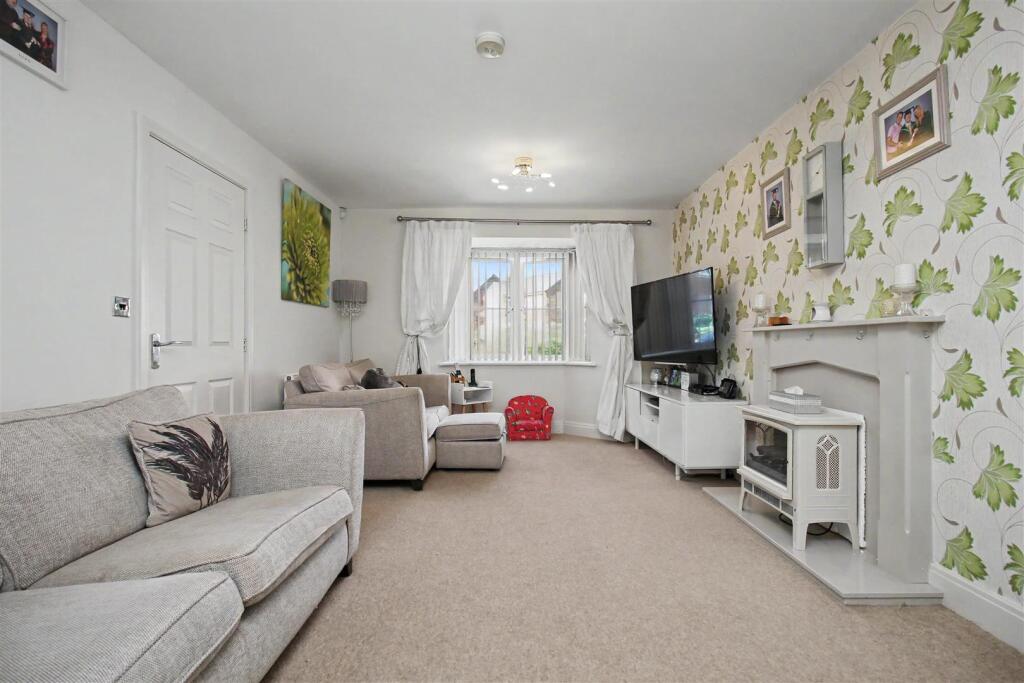 House in Desborough, North Northamptonshire - View 3