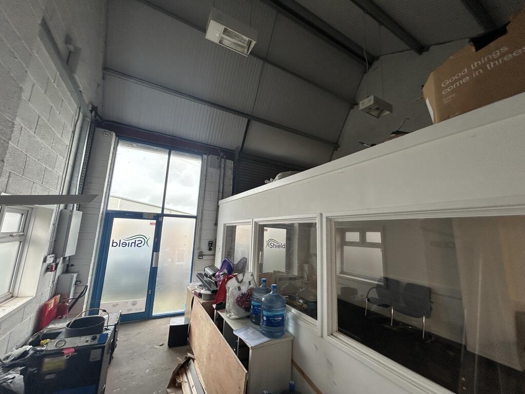 Photo 12