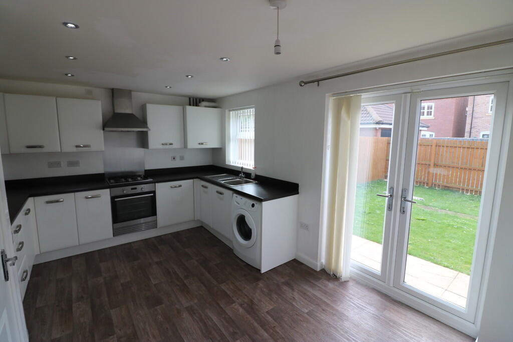 House in Hull, Grey Legs, Kingswood - View 3