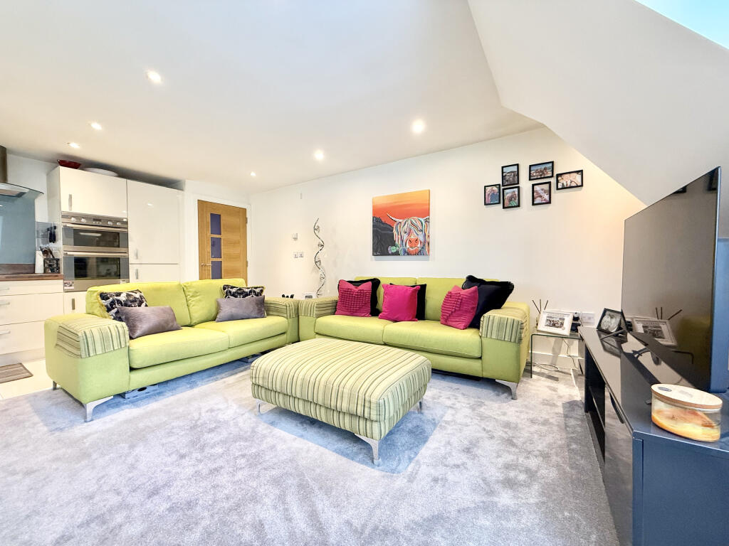 Apartment in Bournemouth, West Moors - View 6