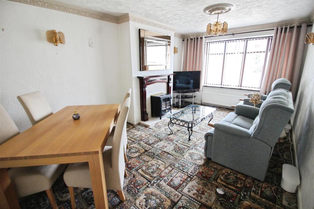 Calvert Close, Kippax Leeds photo 4