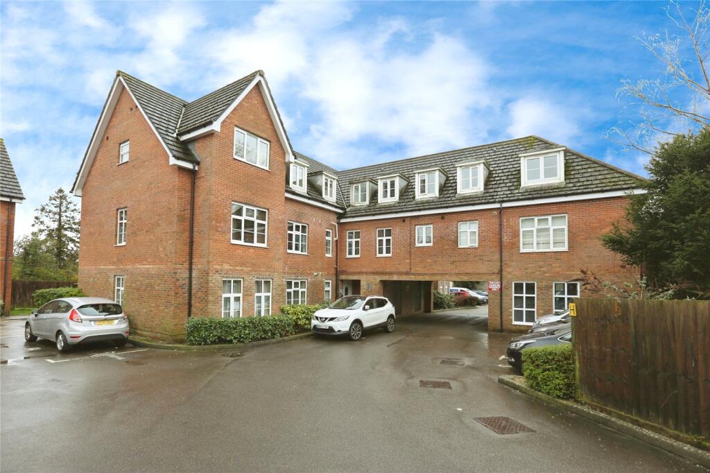 Main image of property: Station Road, Park Gate, Southampton, Hampshire, SO31