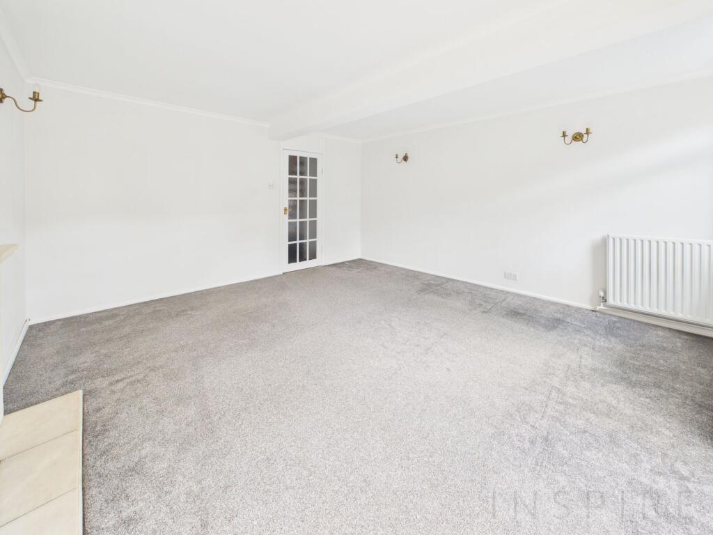 House in Crawley, Broadfield - View 5