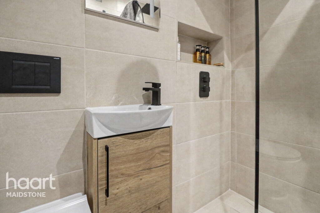 Main image of property: Oriole Way, Aylesford