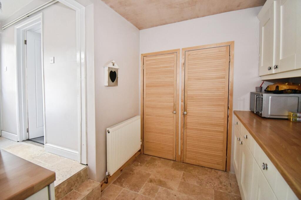 House in Fareham, Locks Heath - View 5