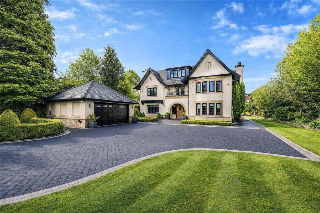 Main image of property: Park Lane, Hale