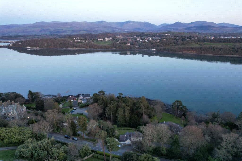Glyn Garth, Menai Bridge, Sir Ynys Mon, LL59 photo 3