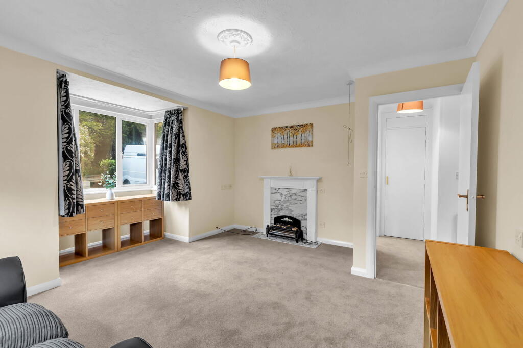Fitzjohn Court, Hassocks, BN6 8QP photo 2
