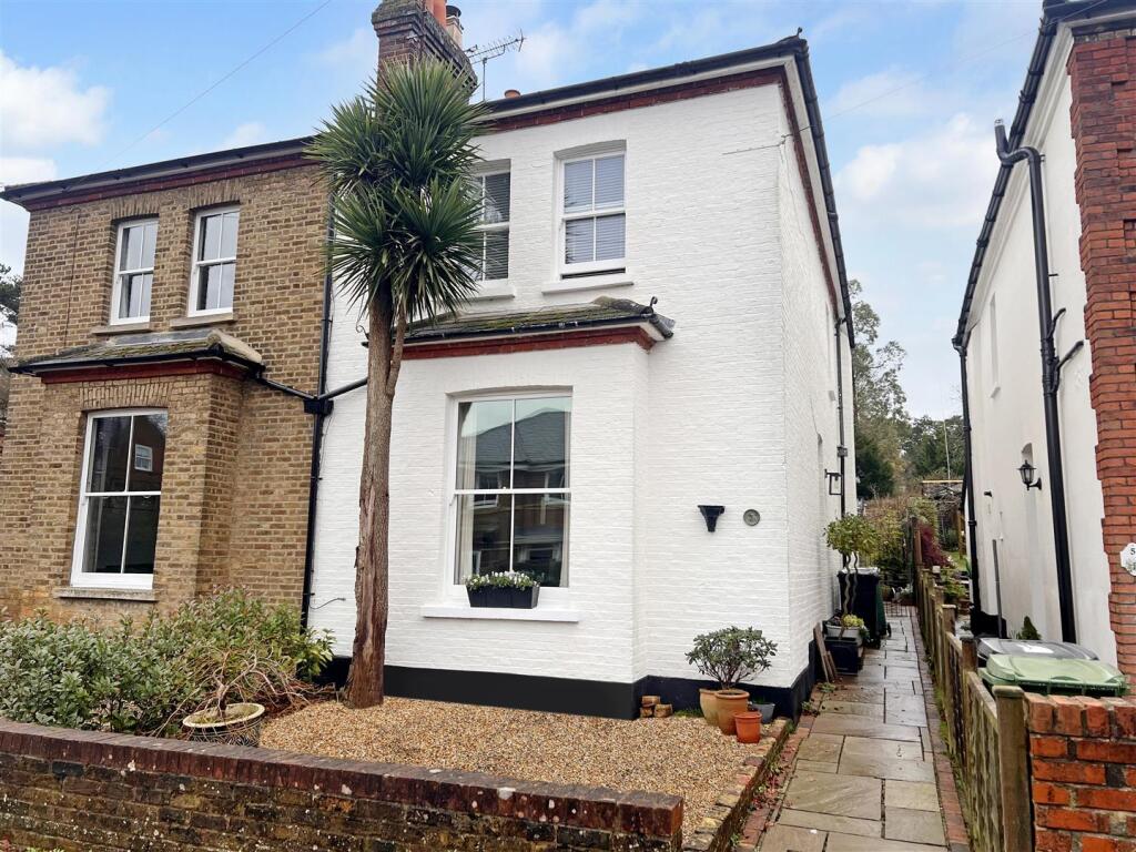 Main image of property: CLINTON ROAD, LEATHERHEAD, KT22