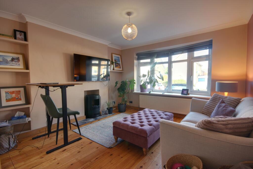 39 Lowfield Road, Beverley - View 3