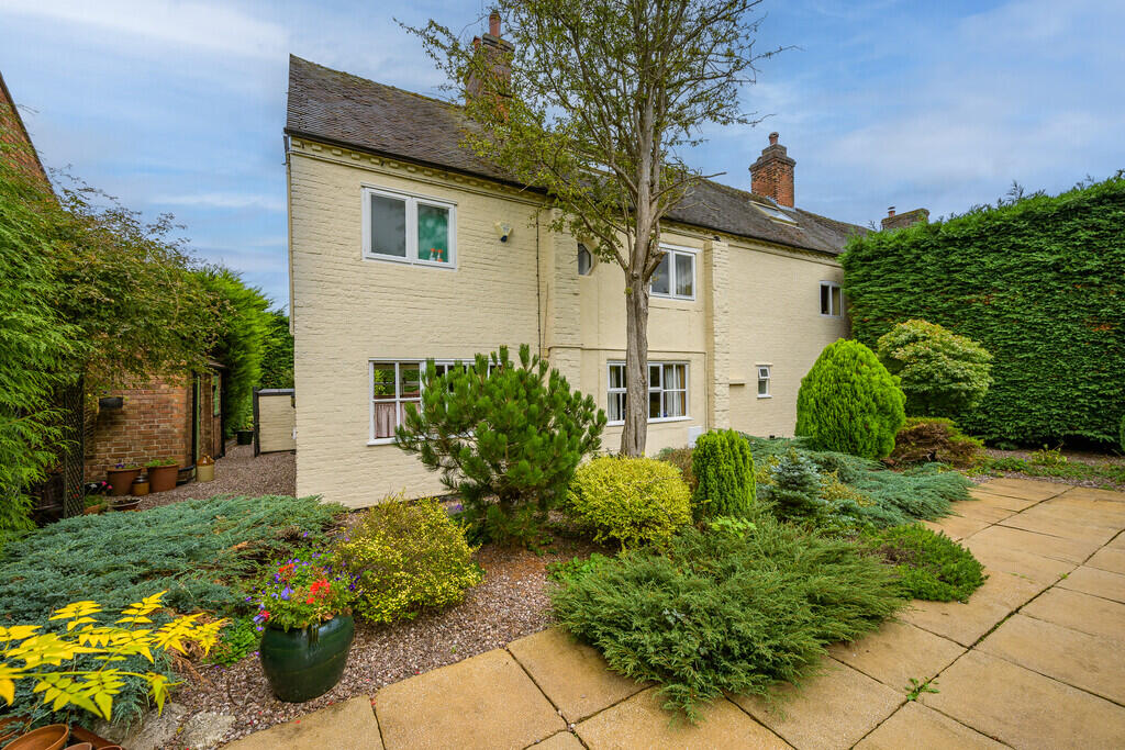 House in Market Drayton, Little Drayton - View 4