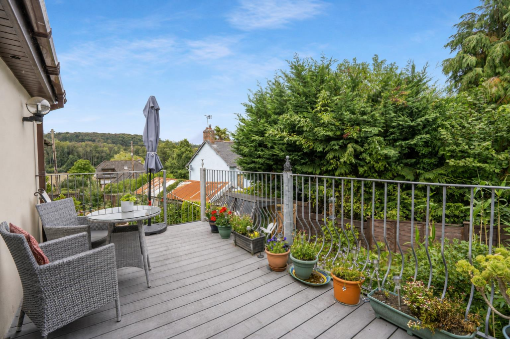 House in Exeter - View 5