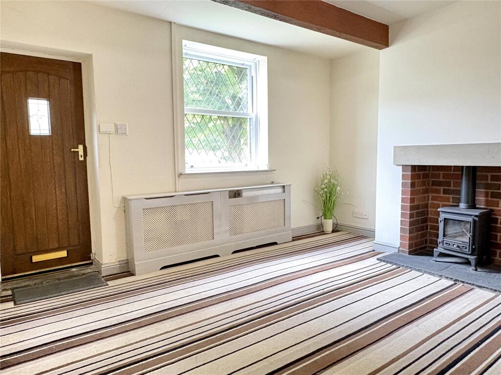 House in Oldham, Greater Manchester - View 2