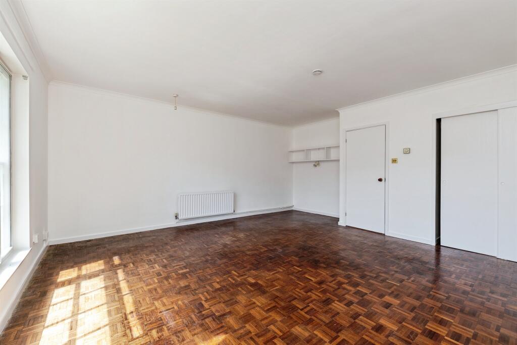 Additional image 7 of Park Close, Hatfield