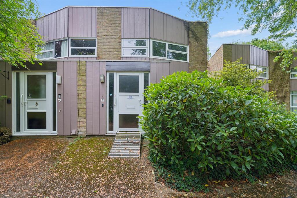 Main image of property: Lambardes, New Ash Green