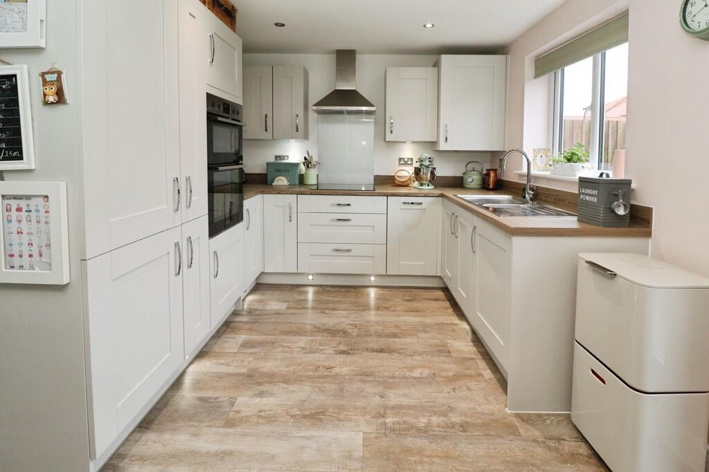 Field Avenue, Saxilby photo 4