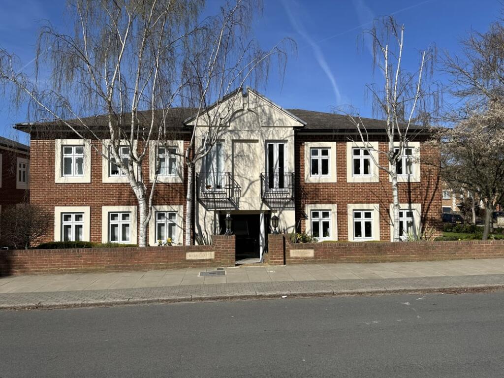 Main image of property: Ivor Court, Chalgrove Gardens, London, N3