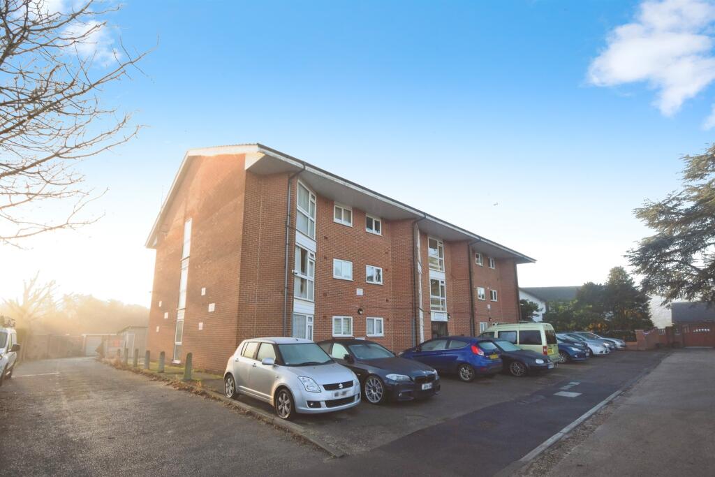 Main image of property: Heycroft Way, Great Baddow, Chelmsford