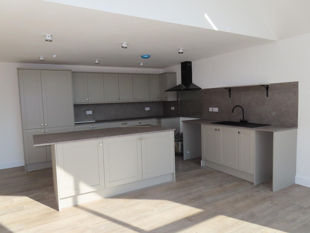 Willow Lane, Pollington, DN14 0DG photo 3