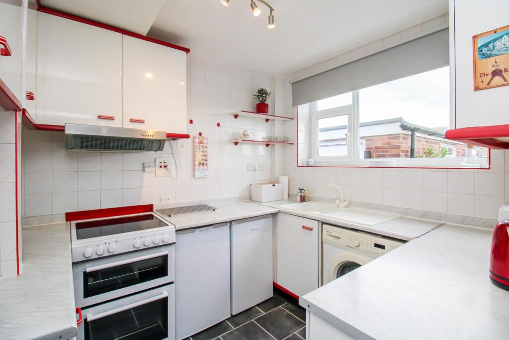Churchfield Croft, Altofts, Normanton photo 4