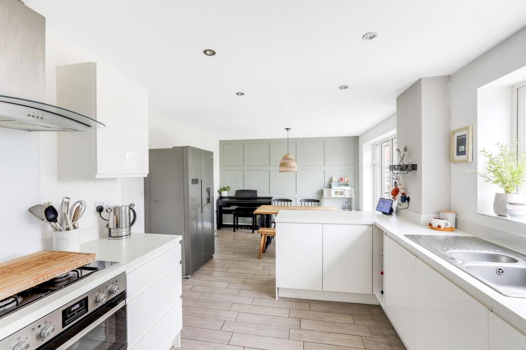 House in Newark and Sherwood, Farnsfield - View 2