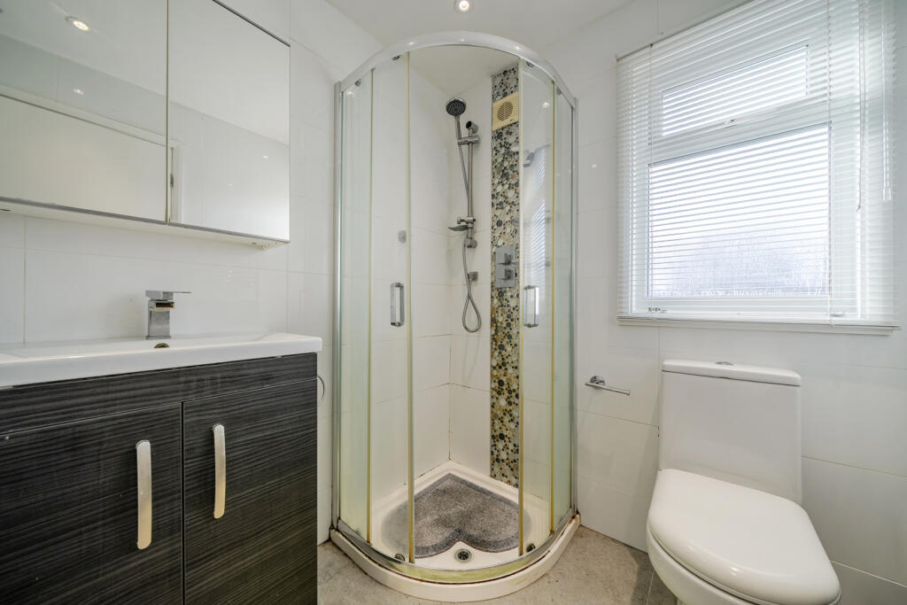 House in Twickenham - View 5