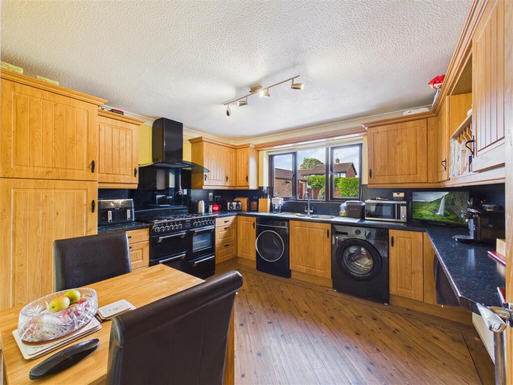 House in Gilberdyke - View 3