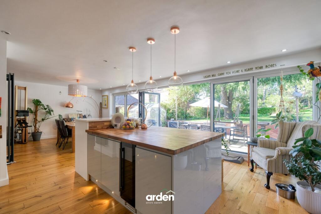 Redditch Road, Kings Norton, B38 photo 5