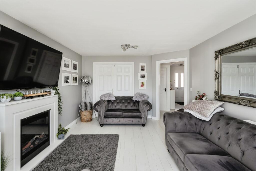 Ffordd Cambria, Pontarddulais, Swansea photo 4