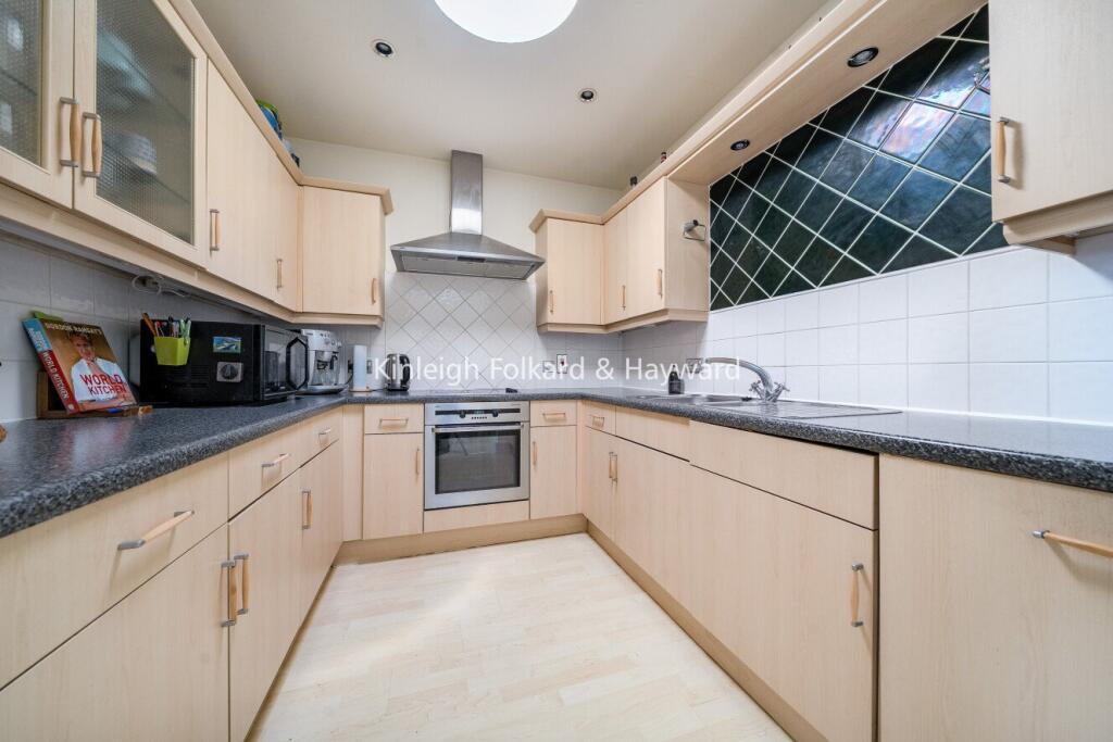 Apartment in London, Bromley Park, Plaistow - View 5