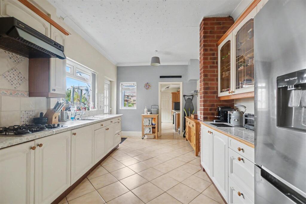 College Street, Long Eaton - View 3