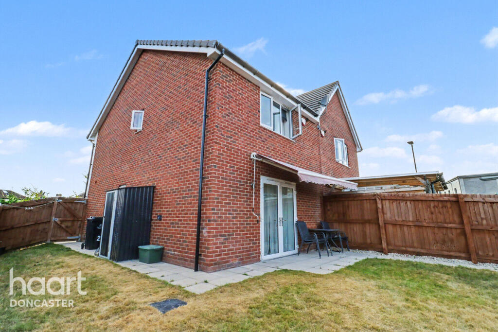 House in Doncaster, Old Edlington - View 4